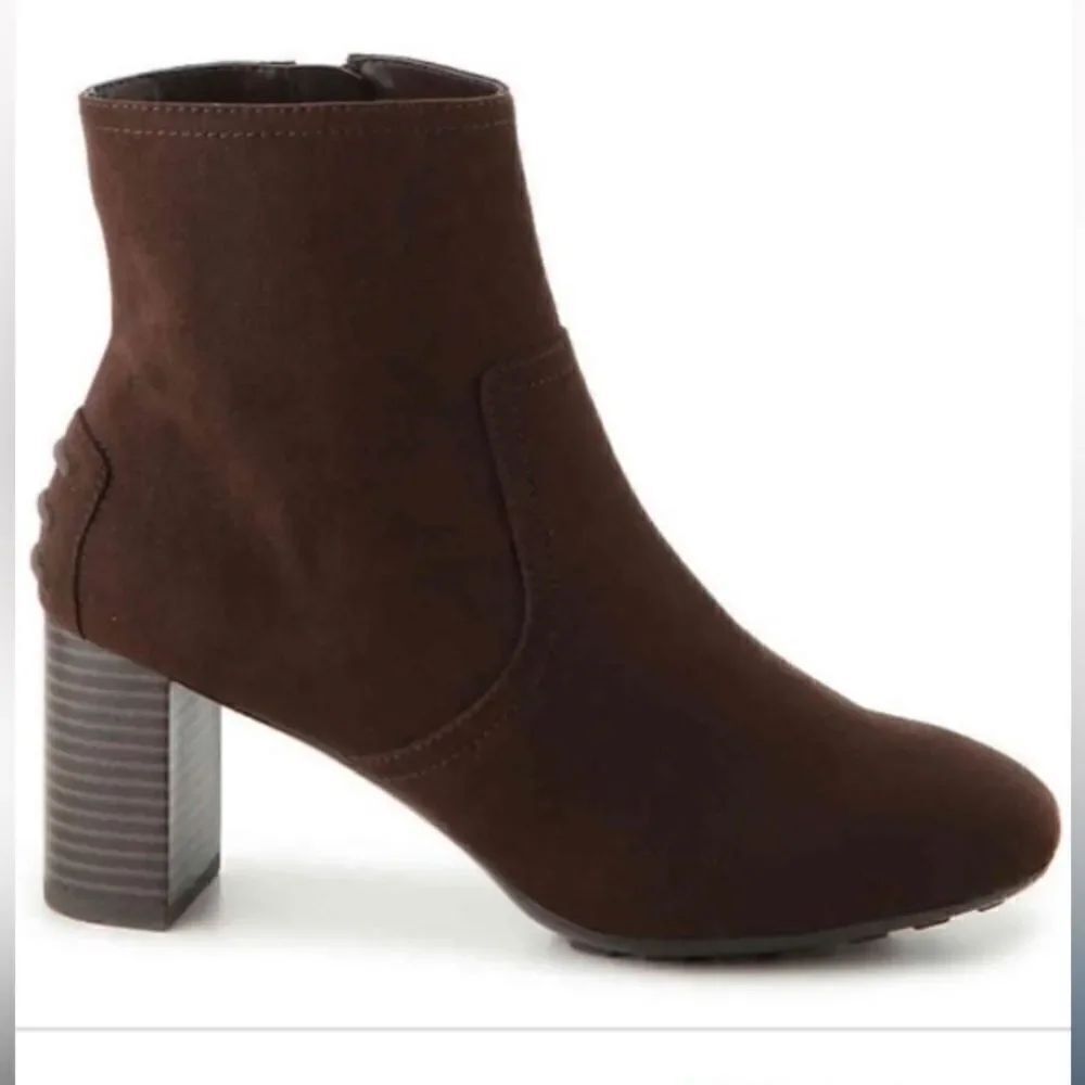 NIB Kelly & Katie Sottano Booties